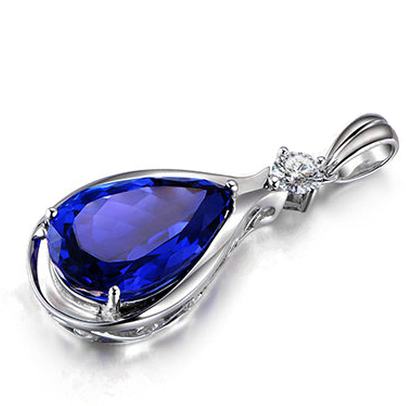 Collier pendentif Angel Eyes avec cristaux bleus