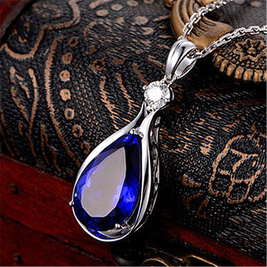 Collier pendentif Angel Eyes avec cristaux bleus
