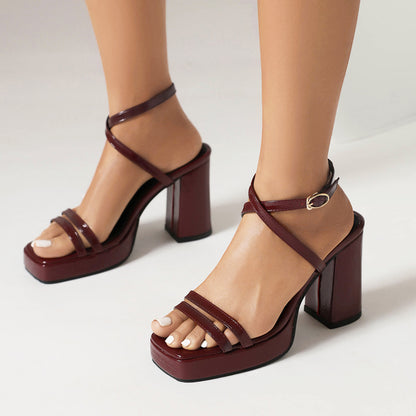 Sandales Chic à Brides Raffinées